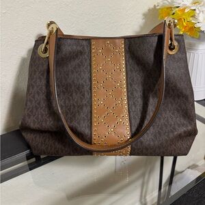 Michael Kors Women's Raven Large Leather Shoulder Bag